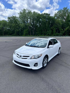 Toyota Corolla 2012 Usado, Volante a la Izquierda - Product Image 3