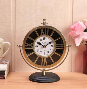 Horloges de table en métal - Fonctionnant sur piles, design classique moderne, étanches, construction fiable, mouvement silencieux et fluide - Product Image 1