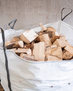 Bûches de pin séchées au four de qualité supérieure, grande caisse de bois de chauffage pour des solutions de chauffage durables disponibles à des prix avantageux - Product Image 4