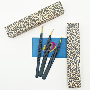 Pinces à cils en acier inoxydable avec logo personnalisé, forme de dauphin, courbées, fines, 90/45 degrés, anti-magnétiques, durables, outils pour cils OEM/ODM - Product Image 5