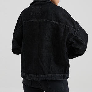 Chaqueta vaquera transpirable ligera de alta calidad de color negro para mujer disponible a un precio razonable - Product Image 2