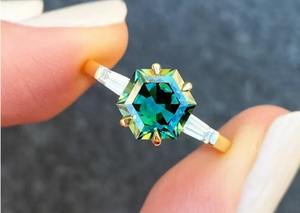 แหวนเพชรโมอิสอัญมณีโบราณสามชิ้นทำจากหินหกเหลี่ยมสีฟ้าของขวัญครบรอบแต่งงานพร้อมเม็ดไข่มุกสีหลัก - Product Image 2