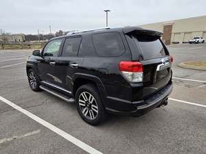 Toyota 4Runner Limited AWD SUV 2018 d'occasion en bon état avec sièges en cuir foncé, transmission automatique - Meilleure offre, voiture d'occasion haut de gamme - Product Image 3