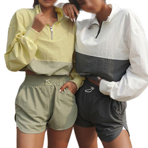 2025 personnalisé coupe régulière décontracté à manches longues femmes polaire respirant coupe-vent bouton Shorts ensemble haute rue porter ensemble pour femmes - Product Image 2
