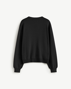 เสื้อสเวตเตอร์ถักแขนยาวผ้าเรยอนสำหรับผู้ชาย ระบายอากาศได้ดี สวมใส่สบาย ทรงหลวม มีโลโก้ที่ด้านหลังคอ ผลิตโดย Routine Vietnam - Product Image 3
