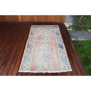 Tapis turc vintage 3,3x6,1 pi (101x186 cm), tapis à carreaux rouges - Product Image 1