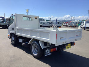 Camioneta Hino Dutro 4WD 2020, 5.3 Long, 3.5 Toneladas, Diésel, Volante a la Derecha, Caja de Cambios Manual, Neumáticos R21, Asientos de Tela, Cámara Trasera - Product Image 5