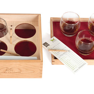 Set de Degustación en Caja de Madera con 4 Vasos de Whisky, Cuaderno y Bolígrafos Incluidos, Madera de Arce - Product Image 3