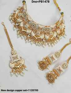 INDIAN TRADITIONAL and FASHIONABLE COPPER JEWELLERY <b>BRIDAL</b> WEDDING JEWELLERY <b>SET</b> for WOMEN EARRINGS and <b>NECKLACE</b> <b>SET</b> - Product Image 4