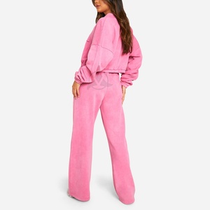 ชุดกีฬาสไตล์ฮิปฮอปสำหรับผู้หญิงชุดกีฬาสไตล์ลำลองล้างด้วยกรดมีคุณภาพสูงบริการ OEM OEM ออกแบบโลโก้ได้ตามต้องการ - Product Image 2