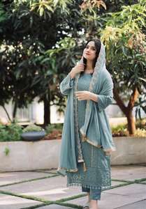 Venta al por mayor de ropa india y pakistaní Fancy Faux Georgette Salwar Suit con pantalón pesado de microalgodón y Dupatta incluido - Product Image 2