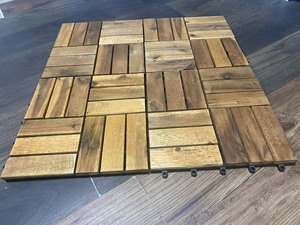 Carreaux de terrasse en bois d'acacia FSC 300x300x24mm Design moderne Finition lisse Finition à l'huile de haute qualité Durable sans nœud pour une utilisation en extérieur - Product Image 3