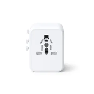 Adattatore da Viaggio Raska Personalizzato, Gadget USB Promozionali per Comodità in Movimento - Product Image 4