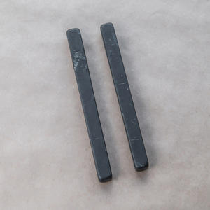 Bastones de masaje de shungita sin pulir de 6.1*0.6*0.6 pulgadas (155*15*15 mm) - Product Image 2