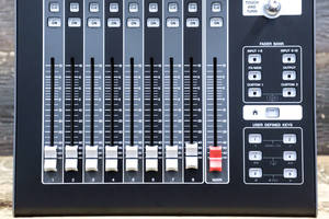 Consola de Mezclas Digital DM3 Estándar, 16 Canales de Entrada Mono, Consola de Mezclas Digital - Product Image 2