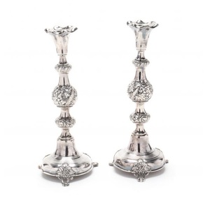 Portavelas de metal hecho a mano Diseño en relieve Soporte de vela decorativo hecho a mano para decoración de boda. - Product Image 3