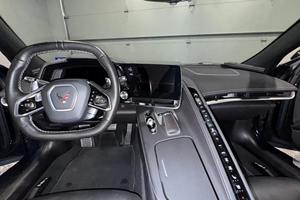 Venta de Vehículo 2024 con Volante a la Izquierda, Bajo Kilometraje, Transmisión Automática, Asientos de Cuero, Techo Panorámico y Tracción en las Cuatro Ruedas - Product Image 3