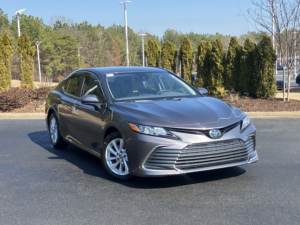 Toyota Camry LE Auto 2022 Usado en Buen Estado - Product Image 2