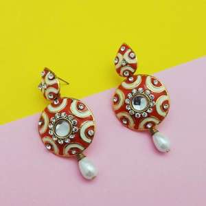 Kriaa Kundan Stone Meenakari Pendientes colgantes chapados en oro Joyería fina 1306214 - Product Image 1