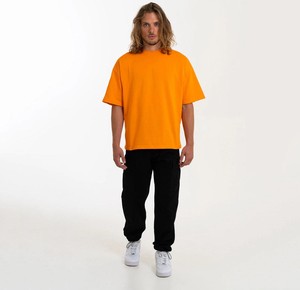 Venta al por mayor personalizado Boxy Fit recortada Camiseta para los hombres de alta calidad Streetwear camiseta de gran tamaño a bajo precio - Product Image 1