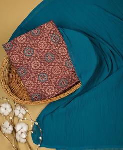 Tenue de soirée de qualité supérieure, renard Georgette et imprimé avec un sari plissé entièrement écrasé avec une séquence lourde, Blouse de créateur - Product Image 6