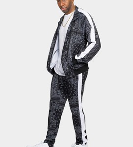 Wedix Sports High Quality Men's Fashion Pullover Sportswear Custom Logo Oversized Striped Hoodie Winter Fleece <b>Track</b> <b>Suits</b> - Product Image 5
