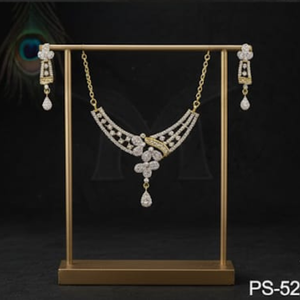 Ensemble de pendentifs AD de qualité supérieure Bijoux artisanaux pour les occasions nuptiales et festives Élégant et élégant - Product Image 4