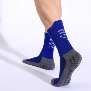 Fabricantes que venden calcetines de fútbol con agarre, calcetines deportivos de compresión personalizados para ciclismo, calcetines de fútbol antideslizantes para adultos, calcetines atléticos - Product Image 1