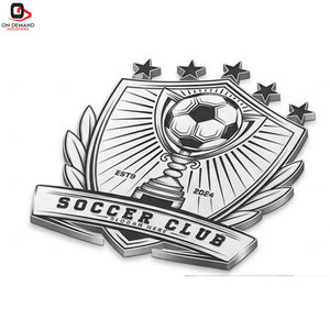 Création de badges et emblèmes personnalisés pour équipes de football, pour maillots, vêtements de sport, uniformes et accessoires vestimentaires - Product Image 2