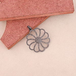 Colgante de Flores de Diseño para Mujer, Plata de Ley 925, Chapado en Rodio Negro, Diamantes Pavé, Estilo Vintage, Tamaño de 35 mm, Gemas Rojas de Montaña - Product Image 2