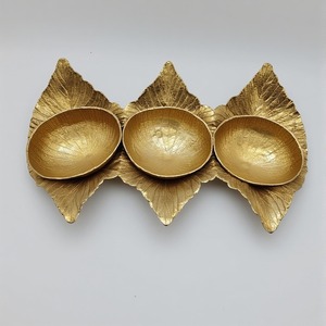 Serveur de fruits secs en aluminium fabriqué à la main avec bols en forme de feuille liés en finition or poli conçu pour les repas décoratifs - Product Image 6