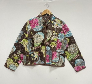 Chaqueta de invierno Kantha de algodón 100% para mujer, abrigo étnico de punto con estampado corto Gudri inspirado en el viento acolchado - Product Image 1