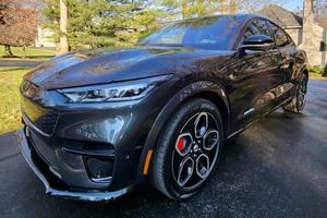 2021 MOSTANG Much-E G T AWD SUV R18 Asientos de Cuero 6 Plazas Batería de Litio (110kWh) Carga Rápida Techo Panorámico - Product Image 5