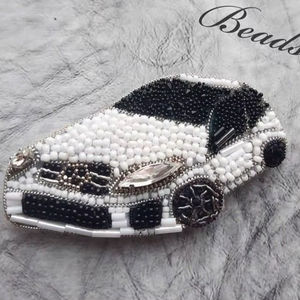 Collier Mangalsutra avec pendentif en diamant moissanite et perles de verre noires en or 14k 18k pour mariée - Product Image 1