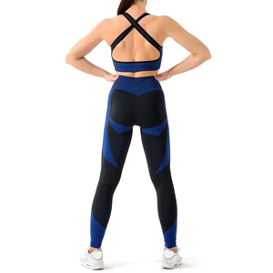Ensemble de yoga 2 pièces pour femme : Leggings taille mi-haute et crop top à bretelles croisées, couleur unie, écologique, respirant, sans couture, anti-transpiration, complet - Product Image 2