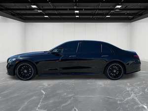 Sedán Ejecutivo Premium Usado 2025 Edición S580 AWD - Product Image 1