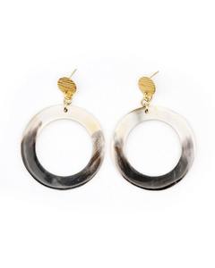 Boucles d'oreilles en corne naturelle polie, écologiques, faites à la main, artisanat indien, style animal élégant pour les événements du soir - Product Image 5