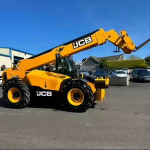 JCB 540-140 Chargeuse télescopique haute portée 4WD d'occasion, avec chargeur rotatif d'une capacité de 4 tonnes et de faibles heures - Product Image 1