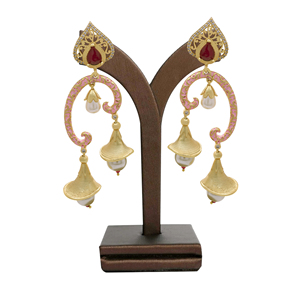 Antique AD Luxe Artificielle Bijoux De Mariage Élégant Traditionnel Femmes Mat Plaqué Boucles D'oreilles Perle Or Laiton Exportation Personnalisée - Product Image 1