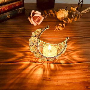 Bougeoir de décoration de maison au design de luxe Bougeoir en métal doré de la meilleure qualité Bougeoir et support décoratifs islamiques - Product Image 2