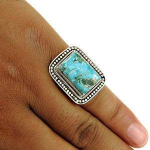 แหวนรองเบาะทำด้วยมือพลอยเทอร์ควอยซ์ธรรมชาติดีไซน์ทันสมัย925เครื่องประดับเงินสเตอร์ลิงขายส่งราคาโรงงานอินเดีย - Product Image 2
