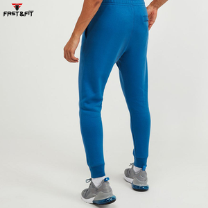 Chándal de entrenamiento de alta calidad personalizado para hombre, ropa de invierno de patrón sólido más popular, cuello con capucha, hecho ecológico en Pakistán - Product Image 5