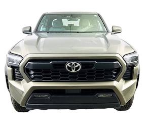 Sharp Green 2024 TRD Off-Road Doble Cabina 4x4 Volante a la Izquierda Asientos de Cuero con Interior Claro Arranque Remoto Paquete TRD Automático 360 - Product Image 1