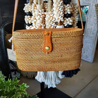 Tas rotan kualitas tinggi tersedia tahan lama ramah lingkungan dan sempurna untuk perjalanan pantai dan mode sehari-hari dibuat dari Vietnam 2025