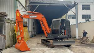 Excavadora Doosan DX60-9C usada, mini excavadora Doosan de segunda mano, excavadora de cadenas pequeña de 6 toneladas, excavadoras Doosan DX60 en venta - Product Image 3
