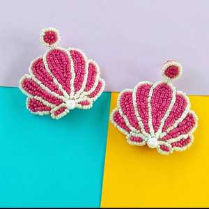 Pendientes de Moda con Forma de Candado Hechos a Mano con Cuentas para Mujer, Hechos a Mano en India, para Uso Diario y Aniversarios, Opción de Logotipo Personalizado - Product Image 2