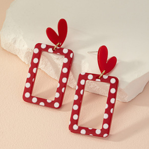 2025 nouveaux produits hiver printemps nouvel an petit amour frais Poldot boucles d'oreilles gaz belles boucles d'oreilles ludique et rétro - Product Image 4