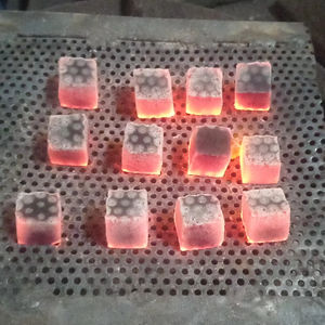 ถ่านกะลามะพร้าวอินโดนีเซียสินค้าคุณภาพสูง - Product Image 1