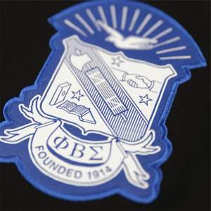 Camiseta gráfica PBS-Camiseta negra 100% de algodón Phi Beta Sigma con logotipo impreso de equipo y ropa de fraternidad con logotipo tejido bordado - Product Image 4