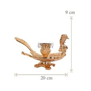 Portavelas de latón dorado antiguo de lujo con Diseño Artesanal adornado elegante candelabro decorativo de estilo vintage - Product Image 3